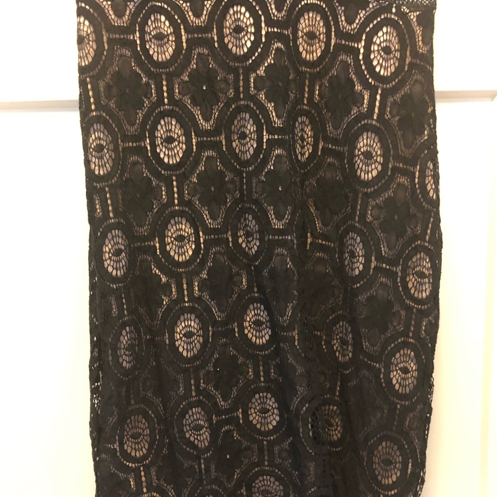 Dress - Picture 4 of 7